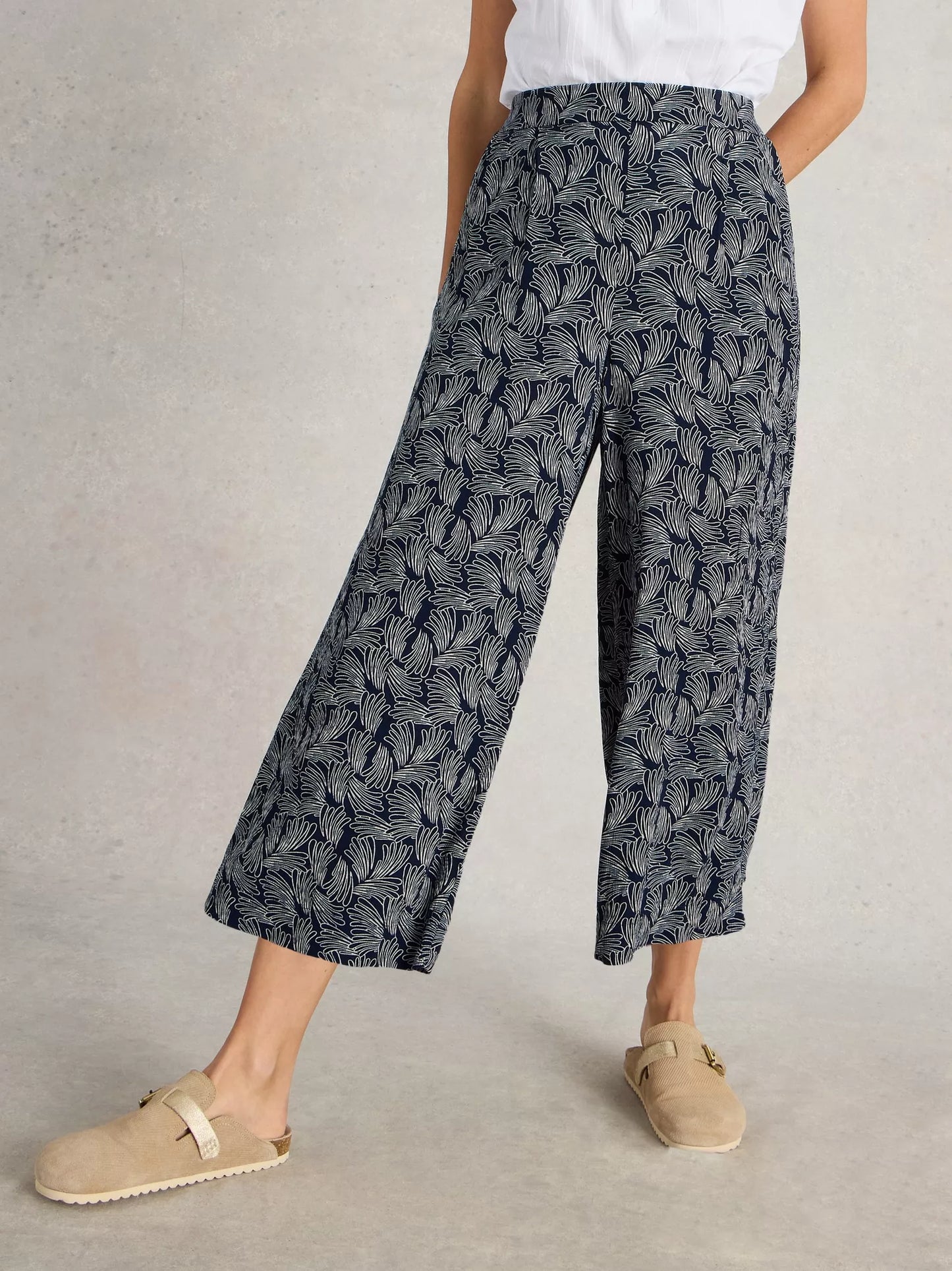 Lisette Crinkle Crop Culotte in Navy Print