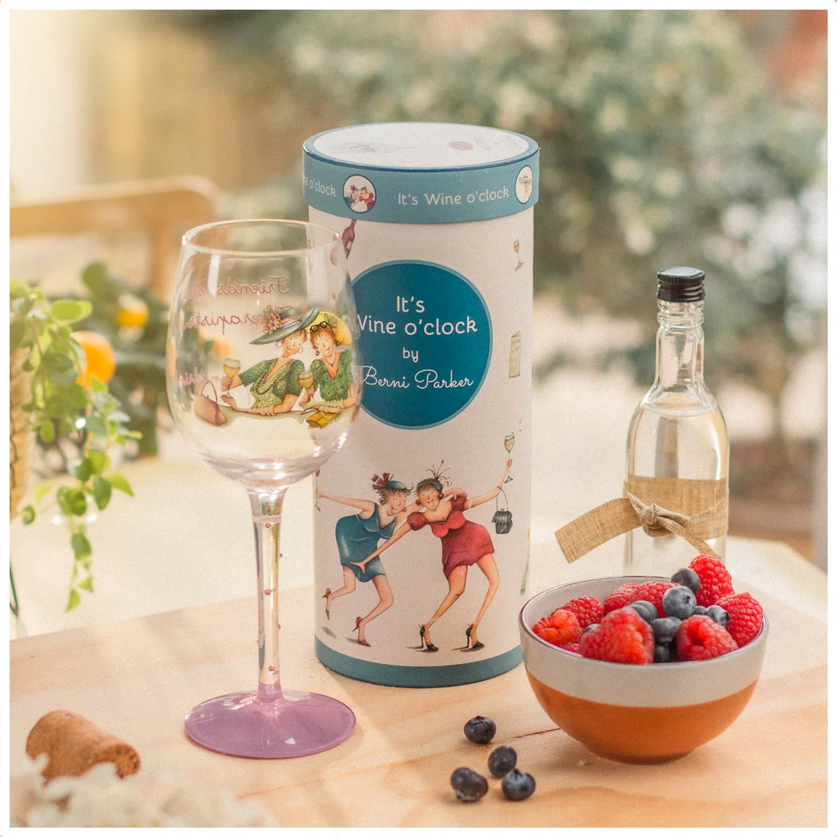 Berni Parker Wine Glass Friends are Therapists