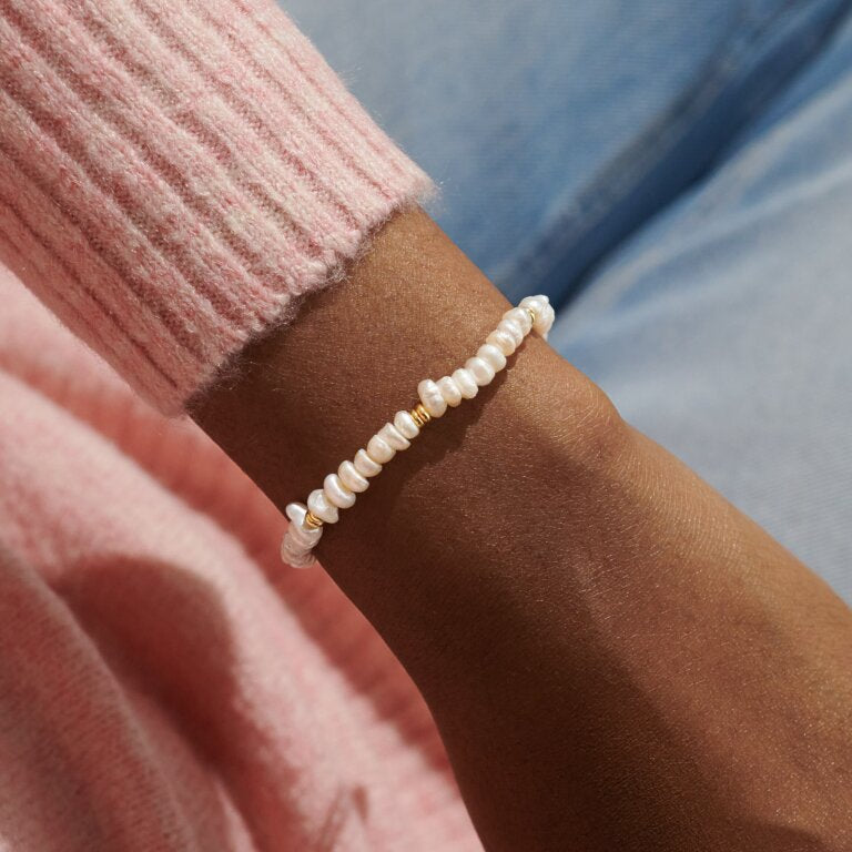 Manifestones Pearl Bracelet In Gold Plating