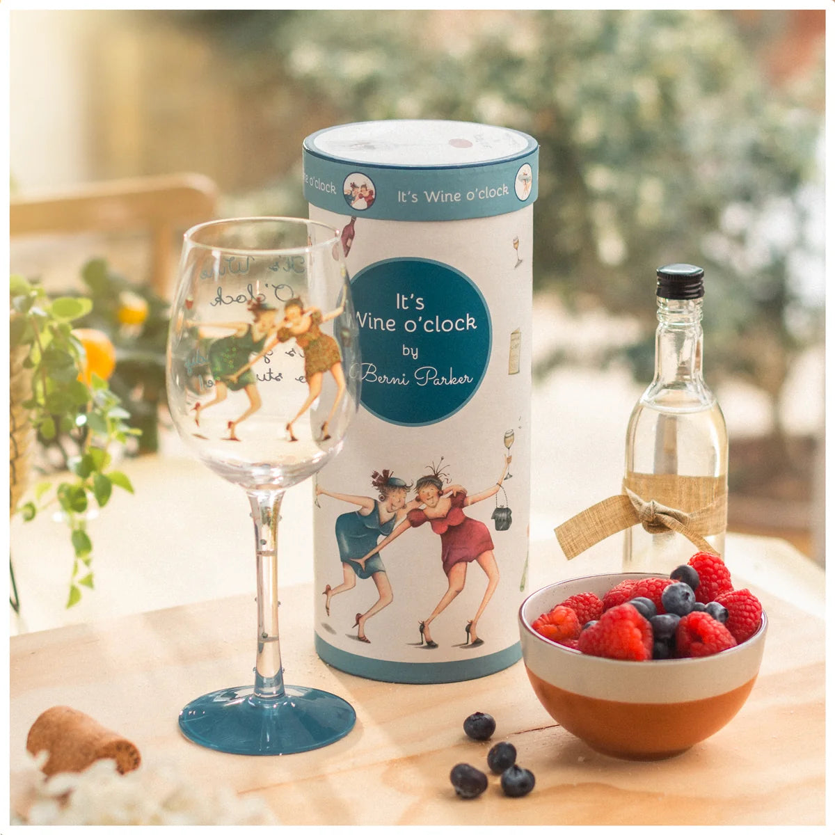 Berni Parker  Wine Glass  It's Wine O' Clock